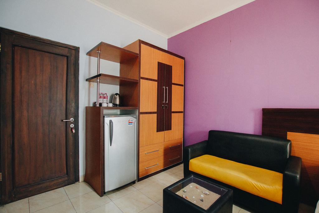 Hotel Pineapple Mansion Solo Zewnętrze zdjęcie