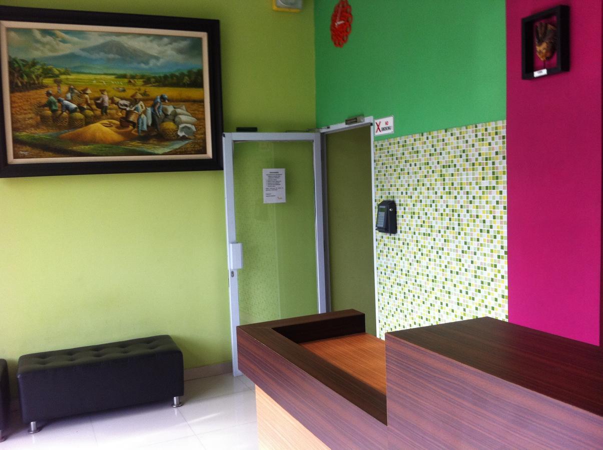 Hotel Pineapple Mansion Solo Zewnętrze zdjęcie